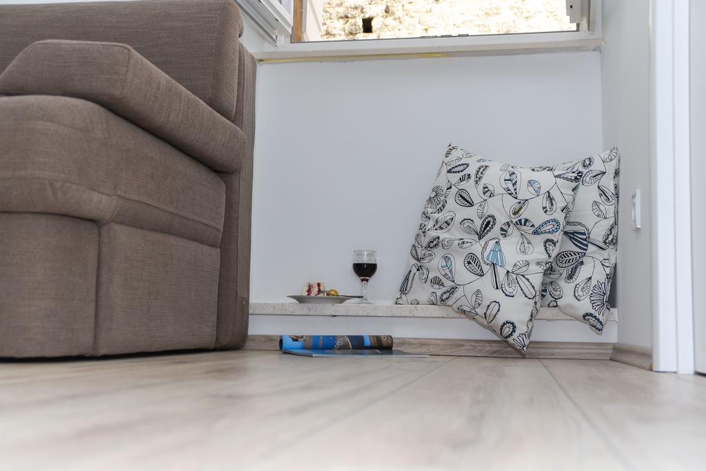 Tragos Lemon Tree Apartment โตรกีร์ ภายนอก รูปภาพ